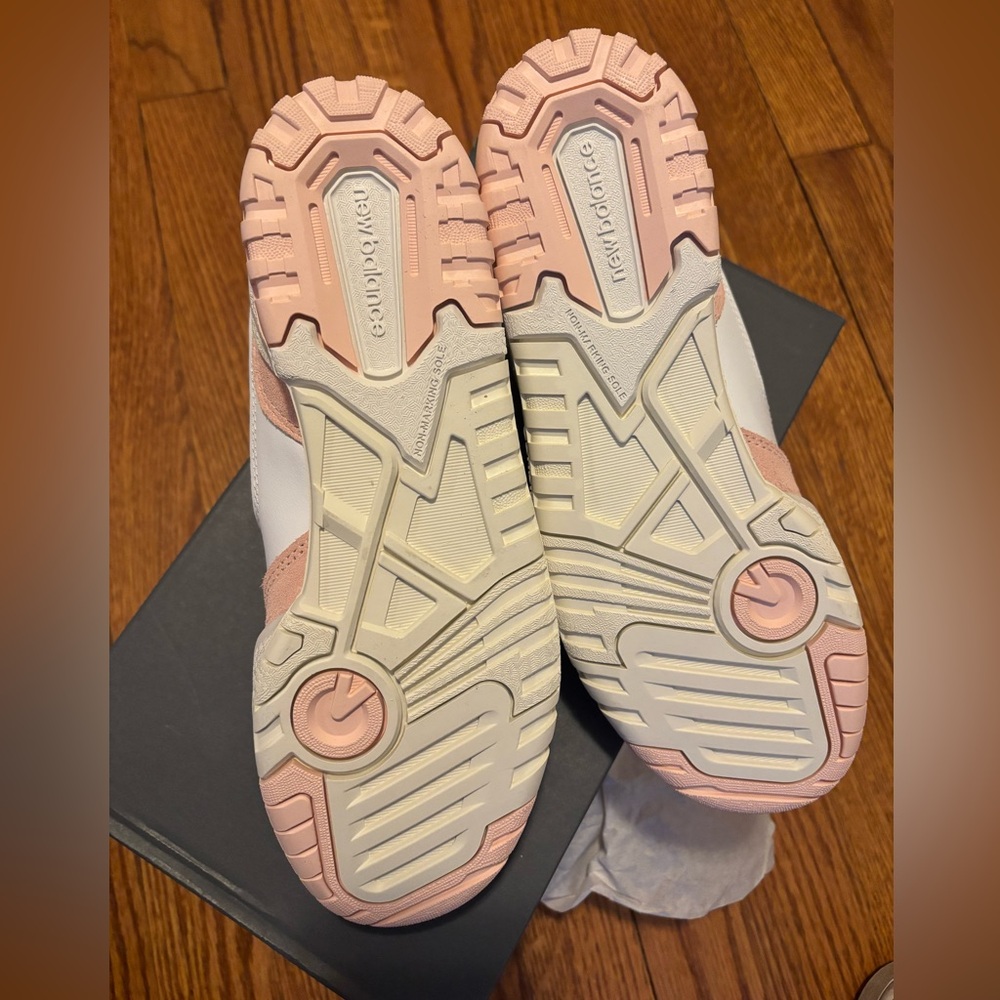 New Balance Sneakers Brand New in Box- Size 6 M Kids - Picture 7 of 7